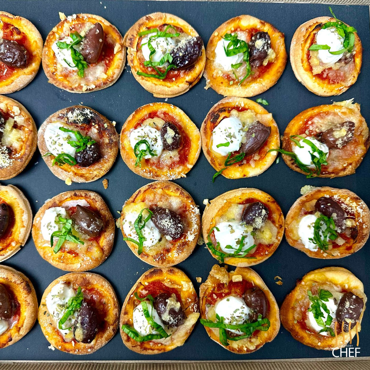 assorted-mini-pizza-and-baby-basil